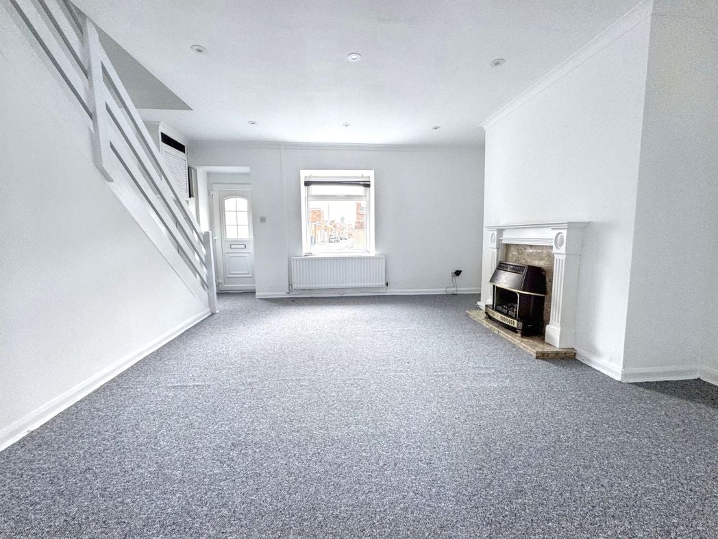 Property image 2 of 11