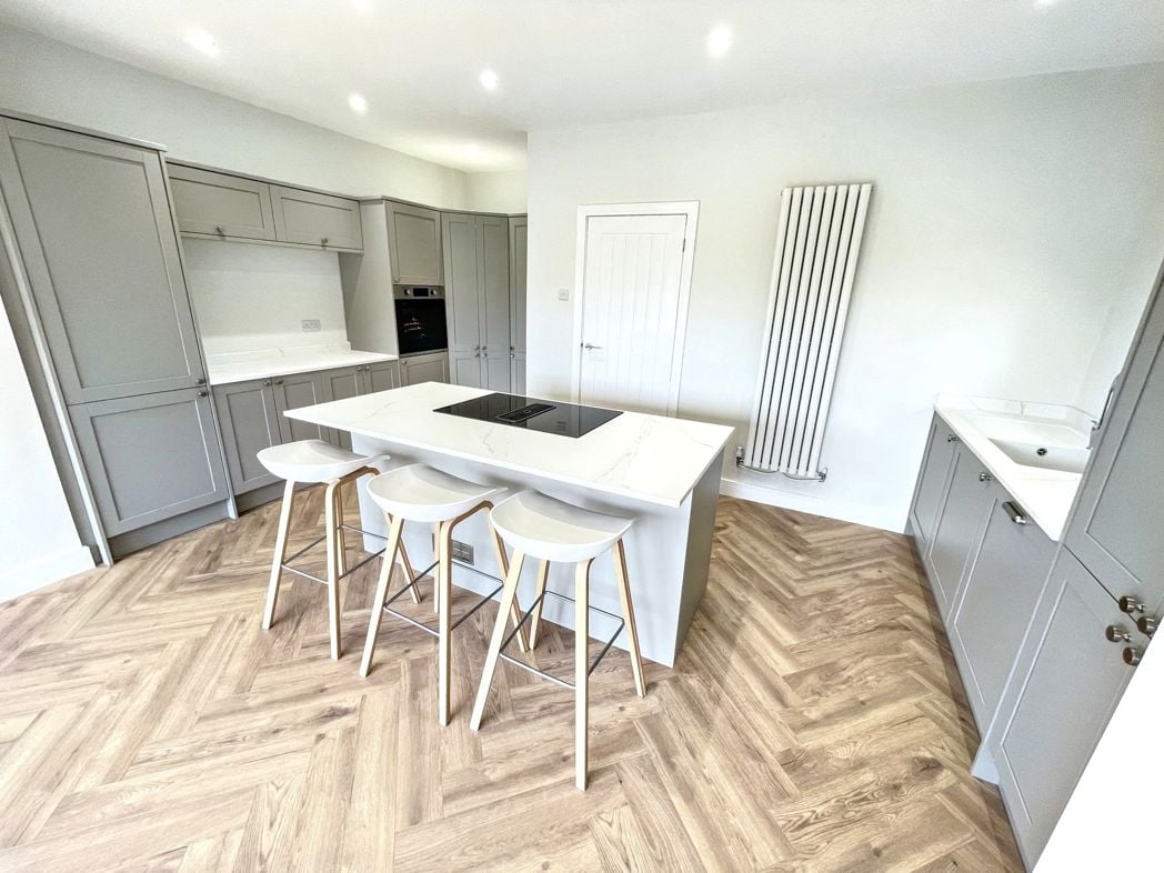 Property image 4 of 19