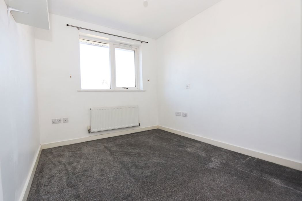 Property image 6 of 11