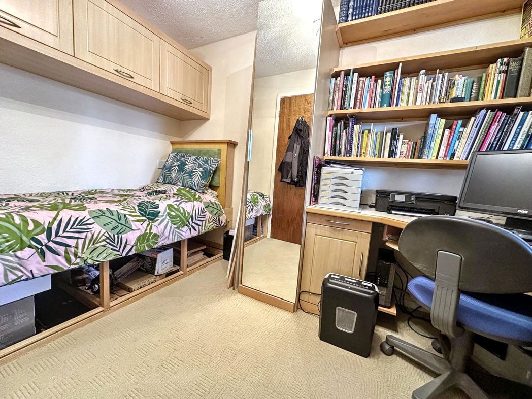 Property image 15 of 31