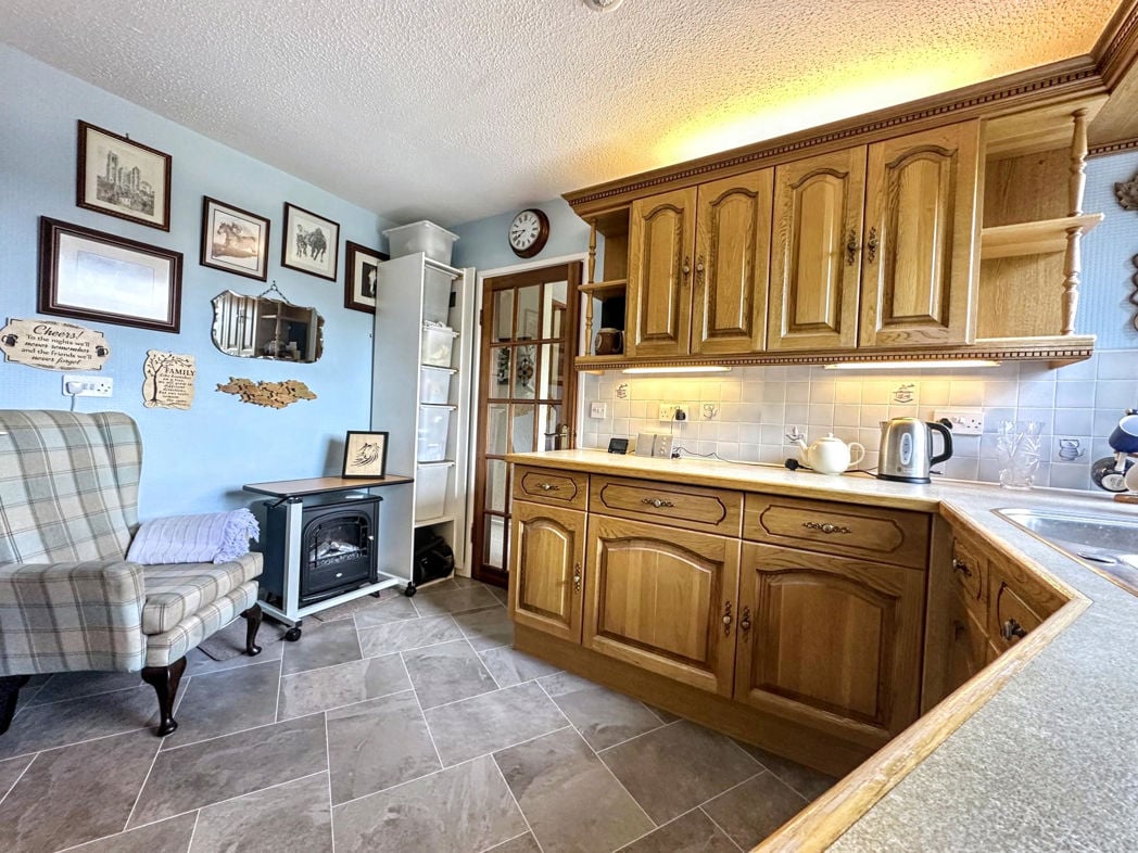 Property image 8 of 31