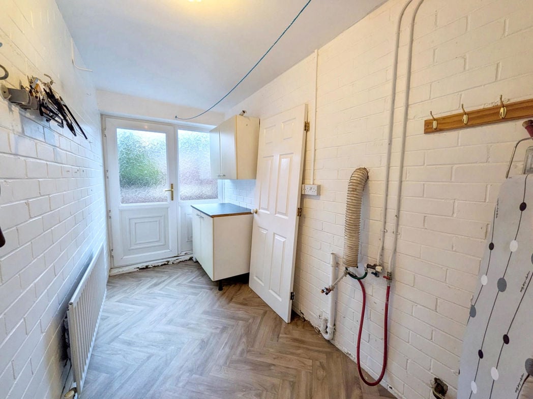 Property image 8 of 13