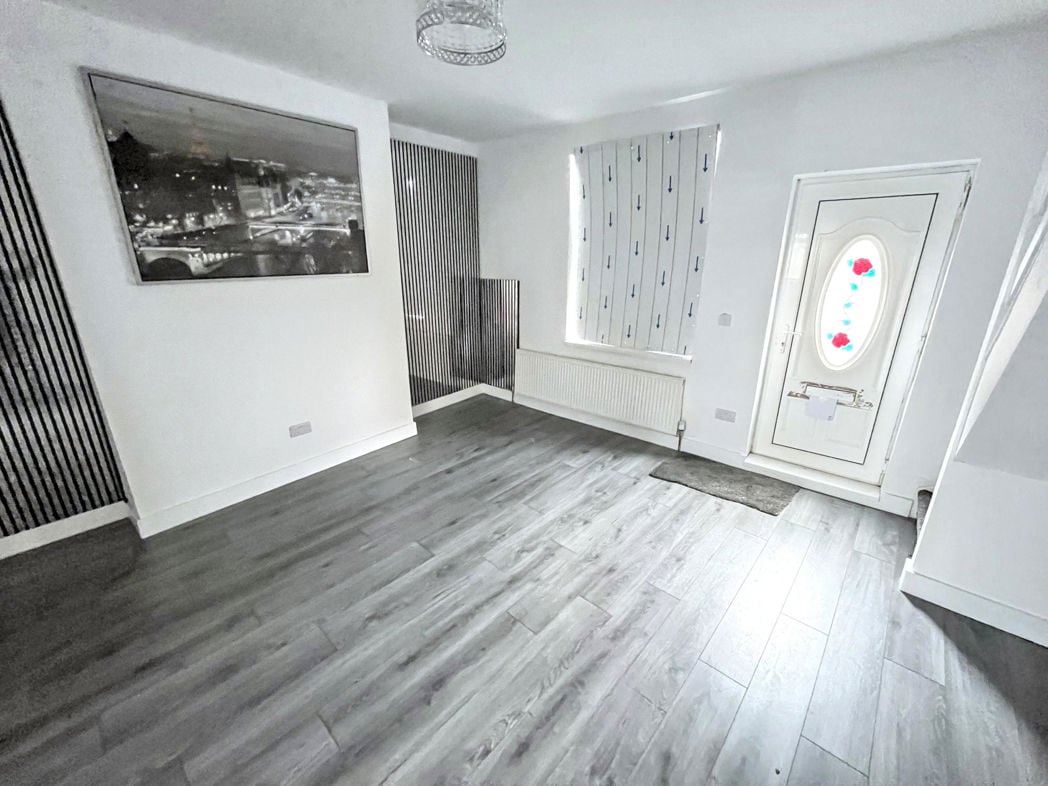 Property image 11 of 12