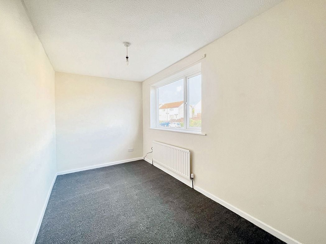 Property image 8 of 13