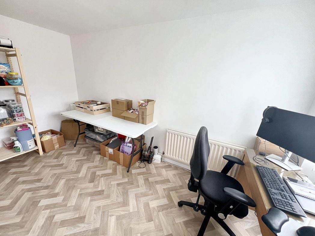 Property image 8 of 18