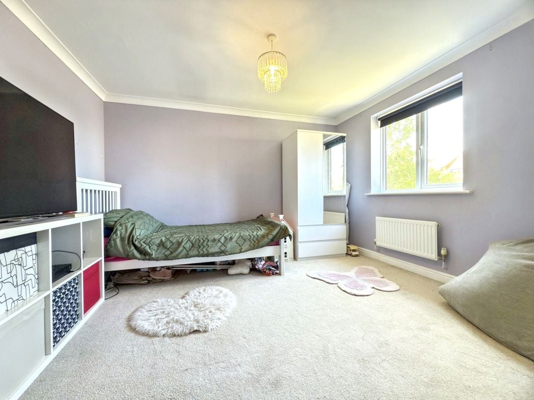 Property image 19 of 37