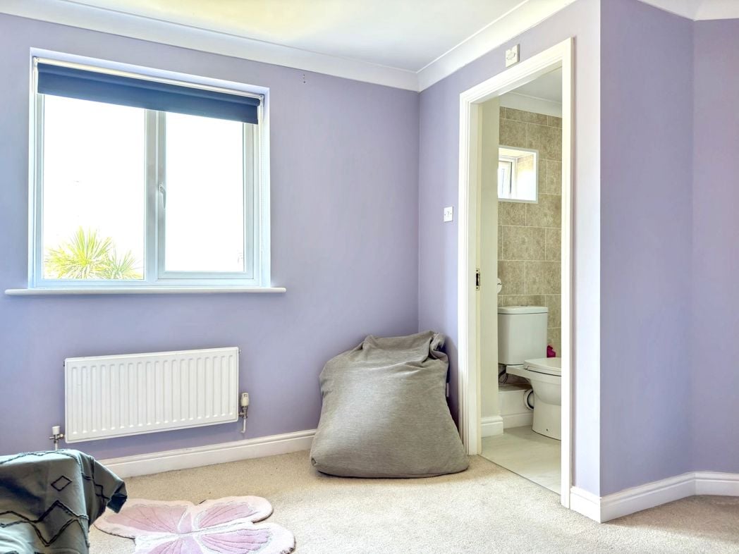 Property image 18 of 37