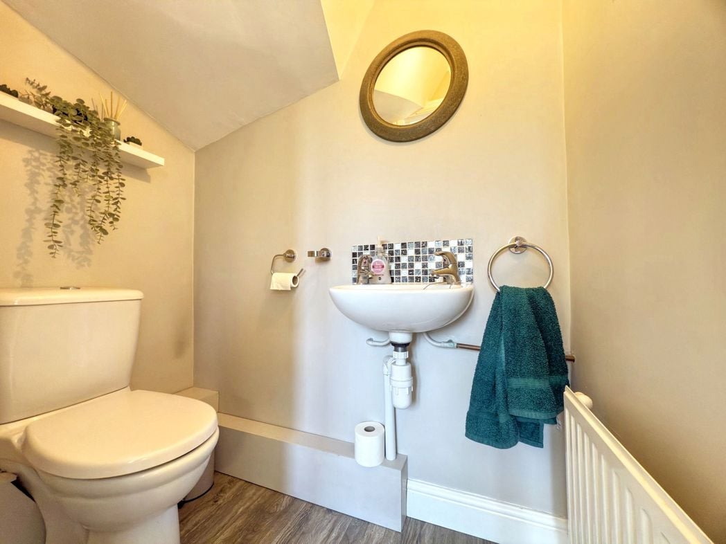 Property image 15 of 37