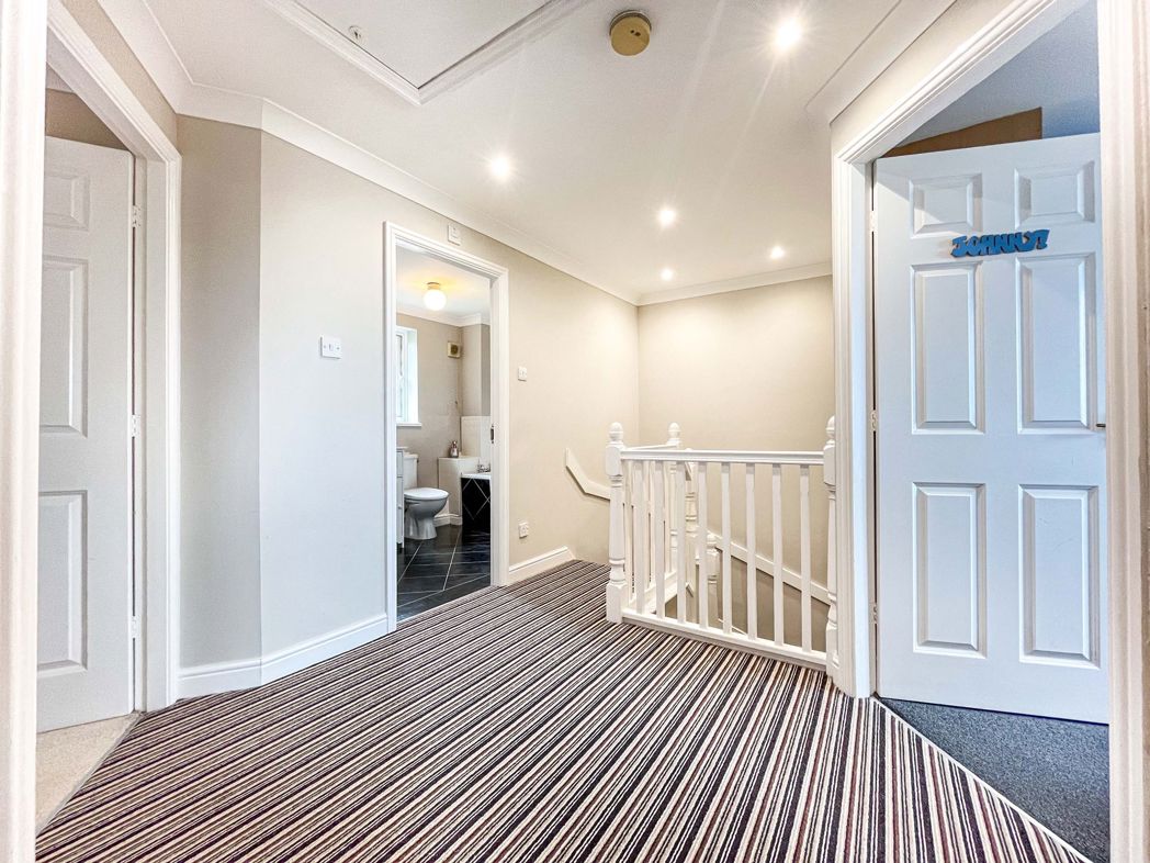 Property image 16 of 37