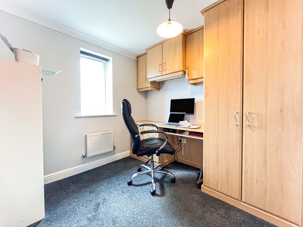 Property image 24 of 37