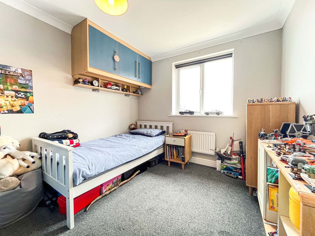 Property image 26 of 37