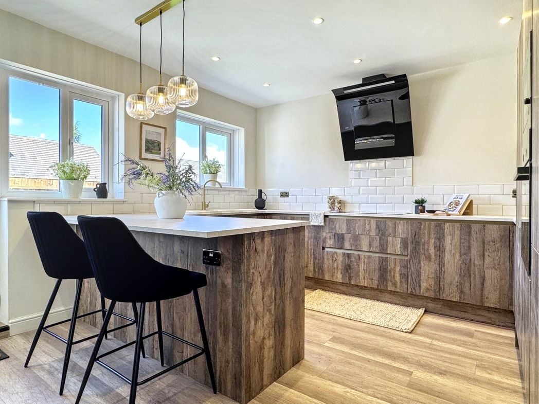 Property image 9 of 34