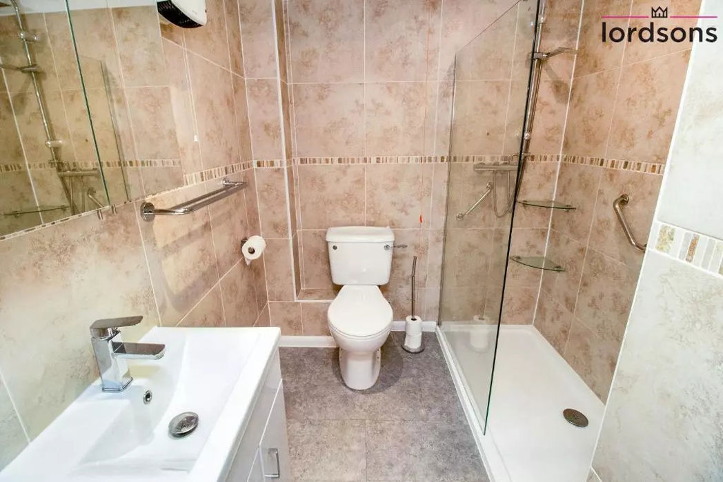 Property image 14 of 19