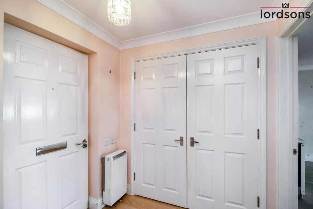 Property image 13 of 19