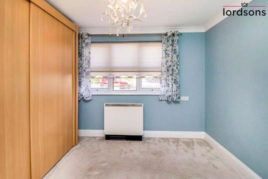 Property image 12 of 19
