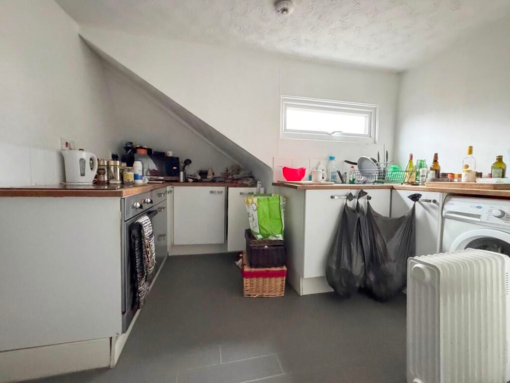 Flat 5, Southampton, Hampshire, SO15 5DJ