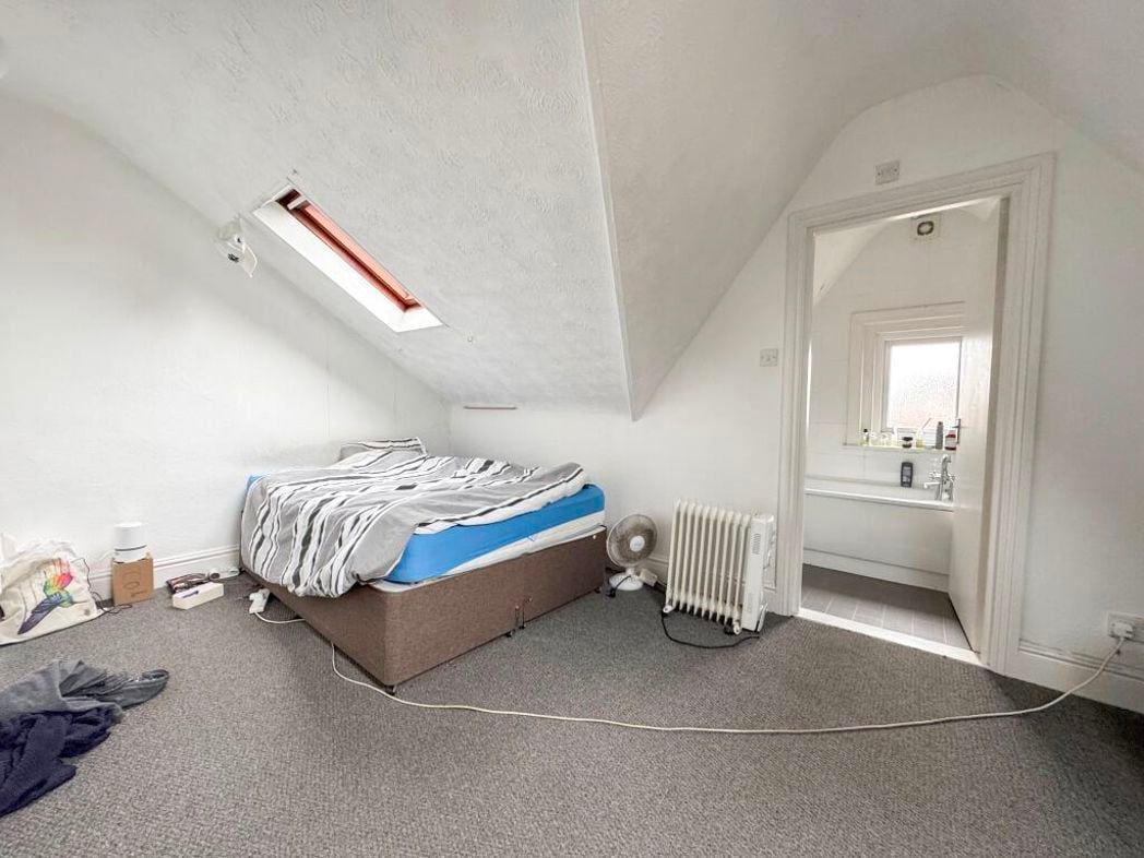 Flat 5, Southampton, Hampshire, SO15 5DJ