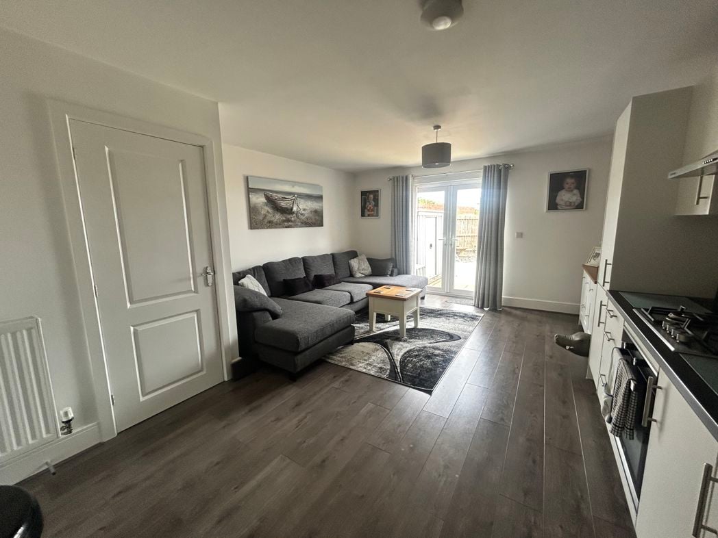Property image 3 of 19