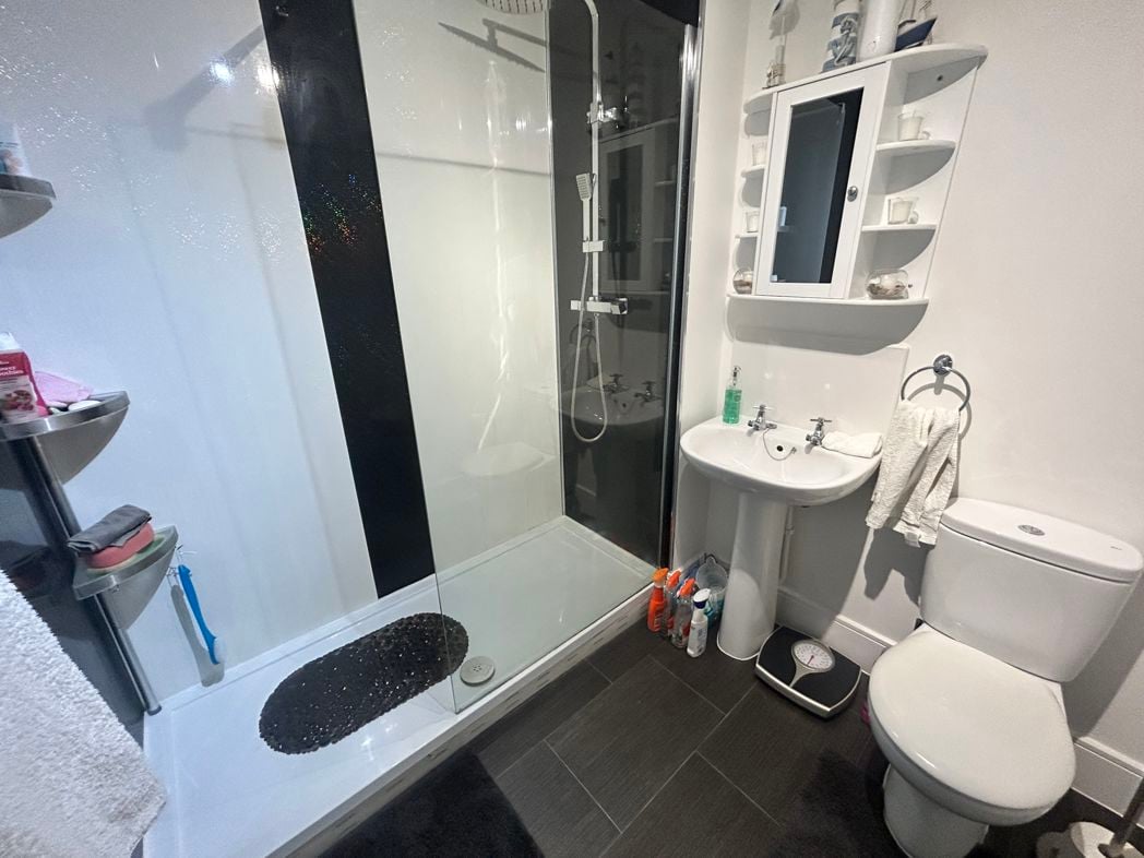 Property image 14 of 19