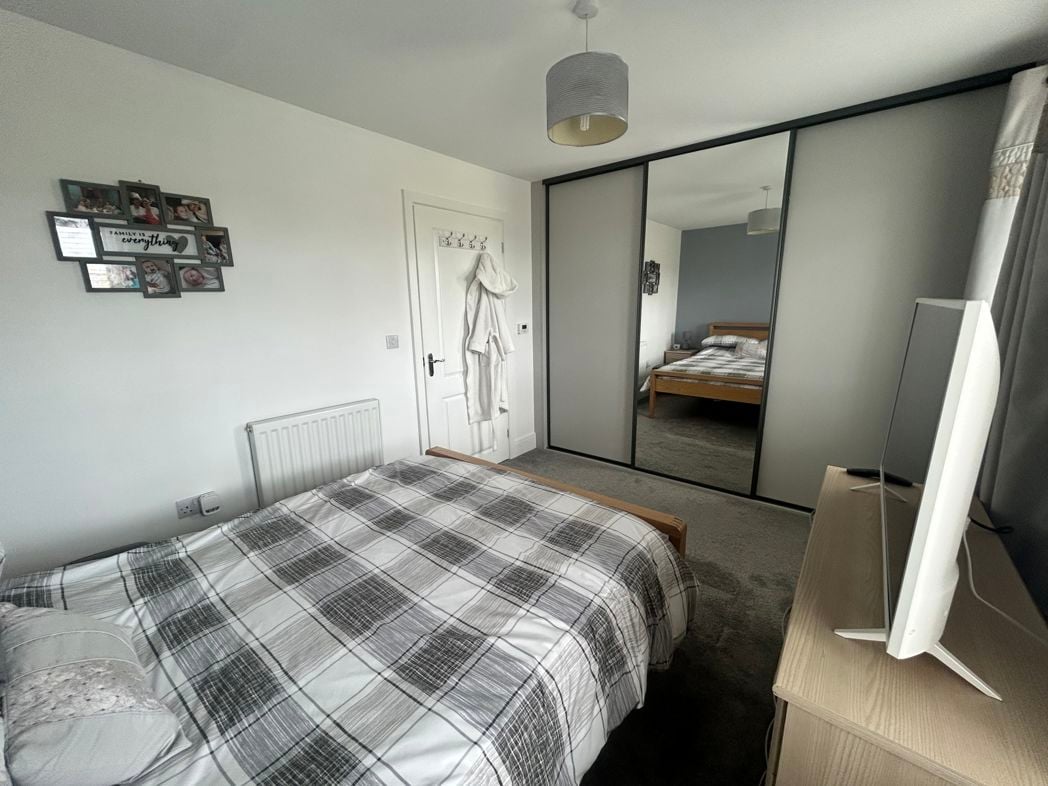Property image 10 of 19