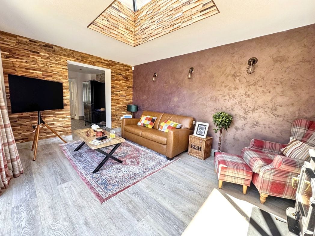 Property image 2 of 26