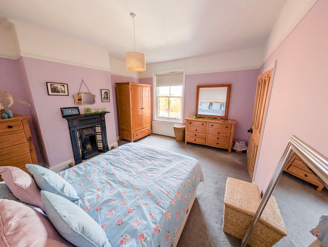 Property image 16 of 27