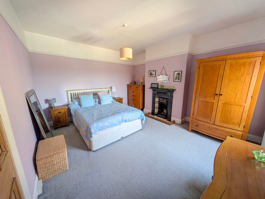 Property image 17 of 27