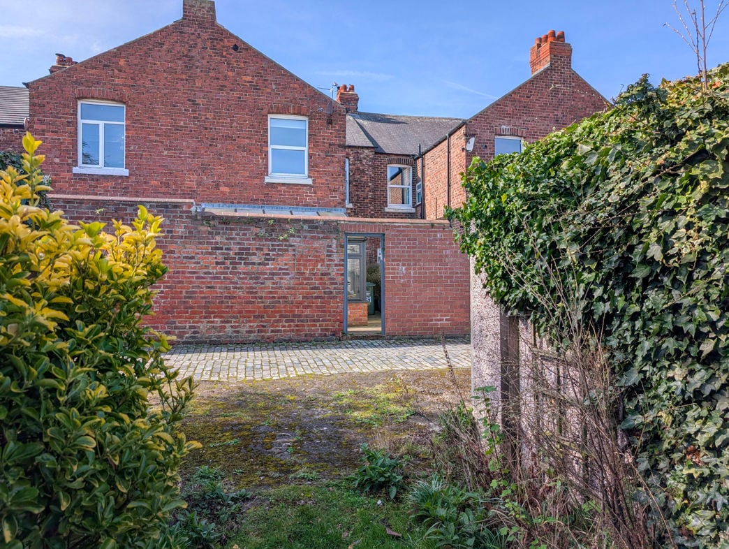 Property image 22 of 27