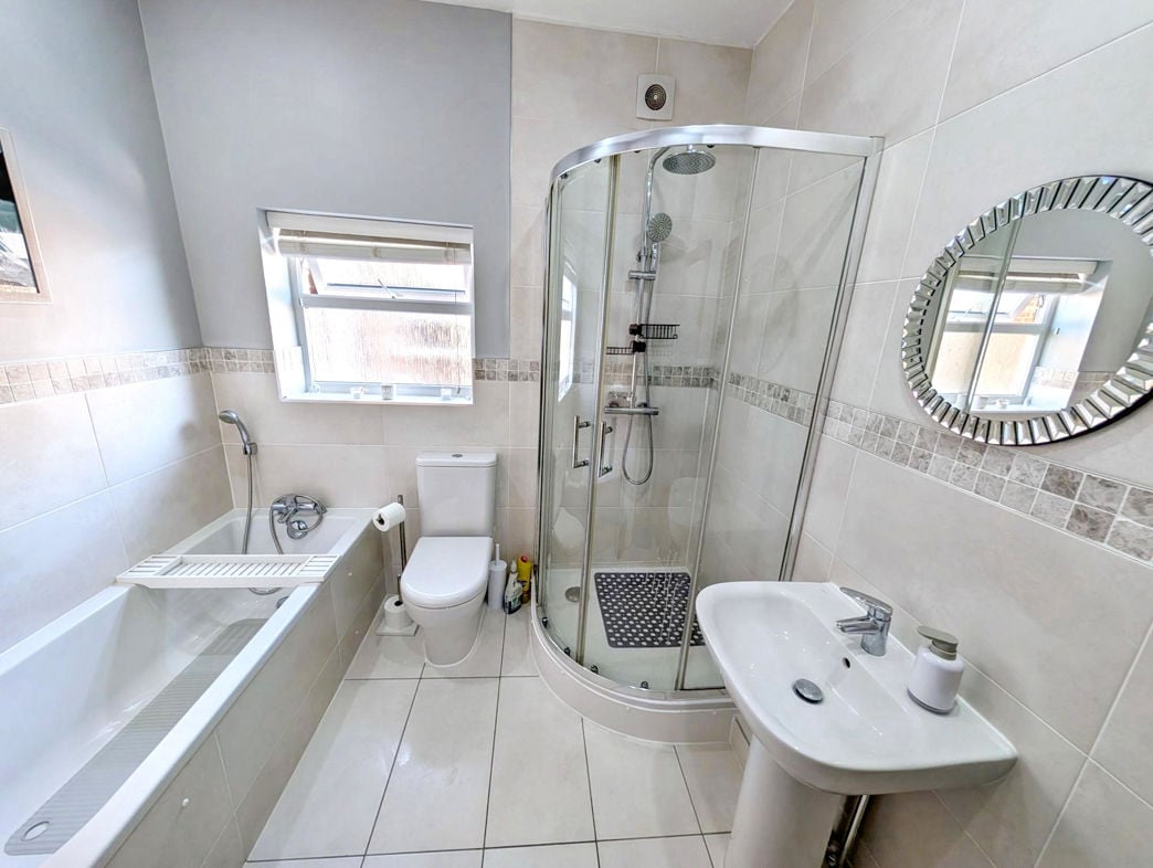 Property image 18 of 27