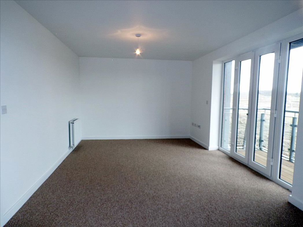 Property image 3 of 9