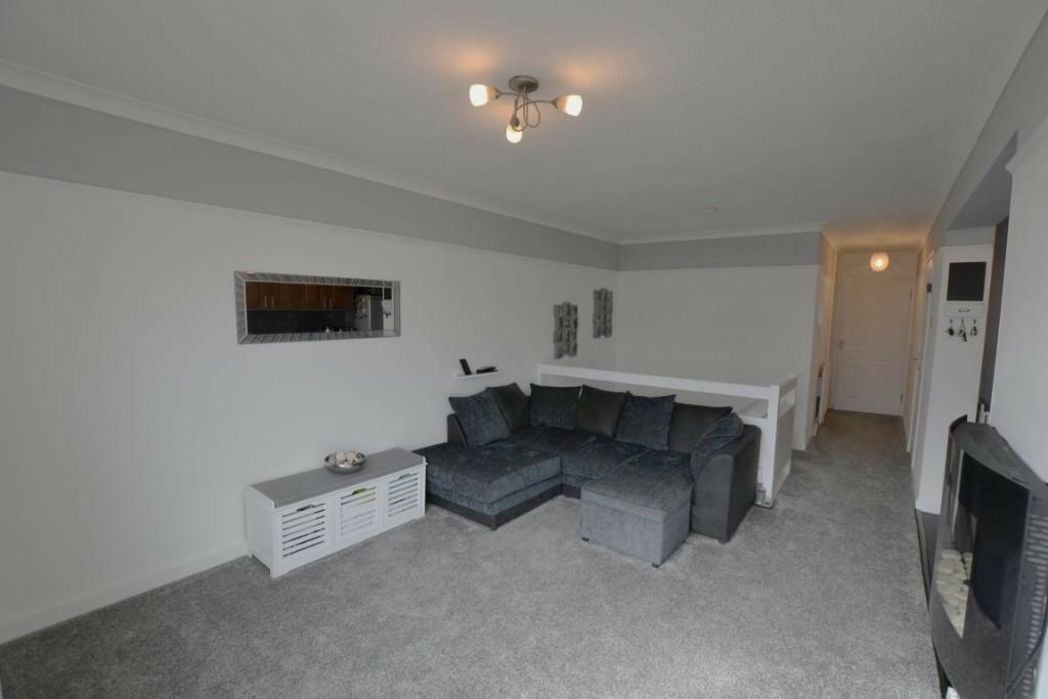 Property image 4 of 13