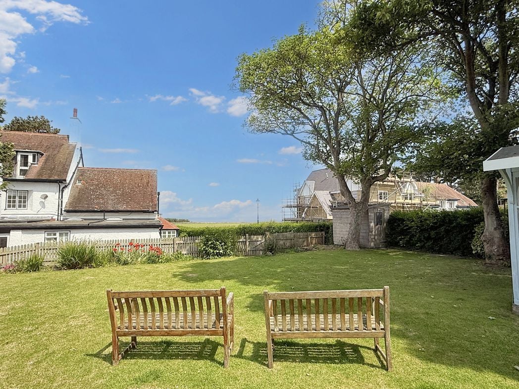 Property image 3 of 19