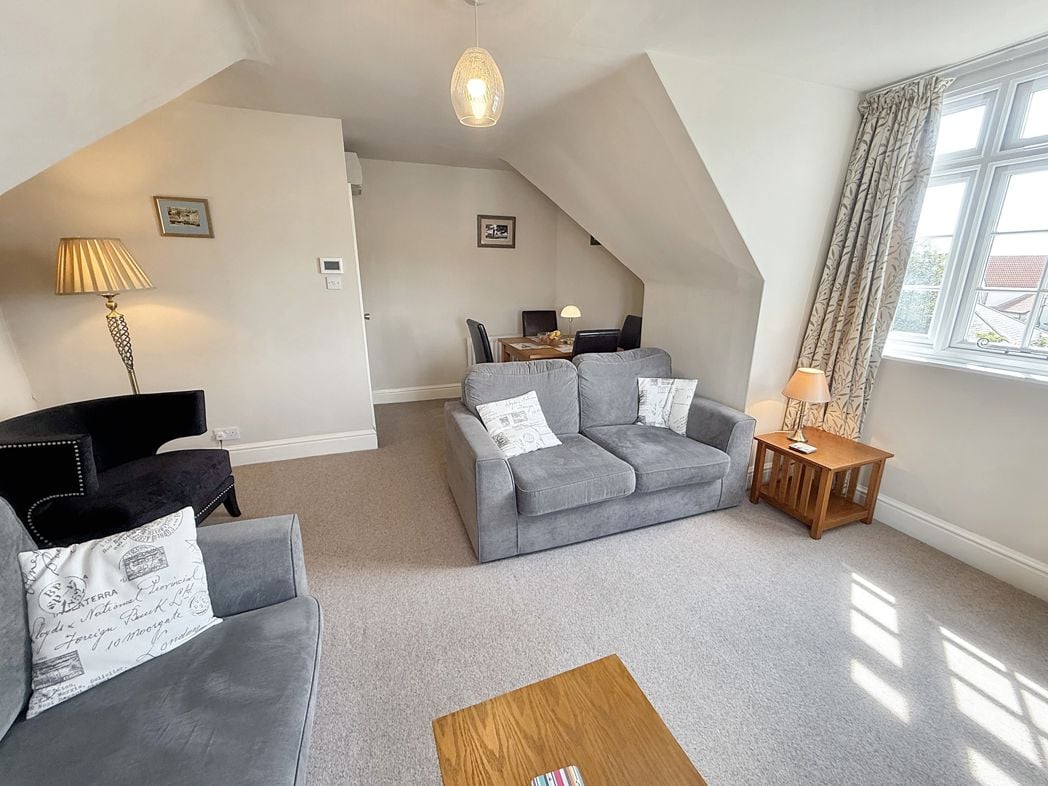 Property image 8 of 19