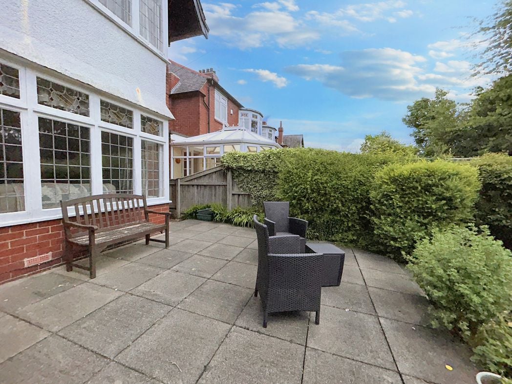 Property image 12 of 23