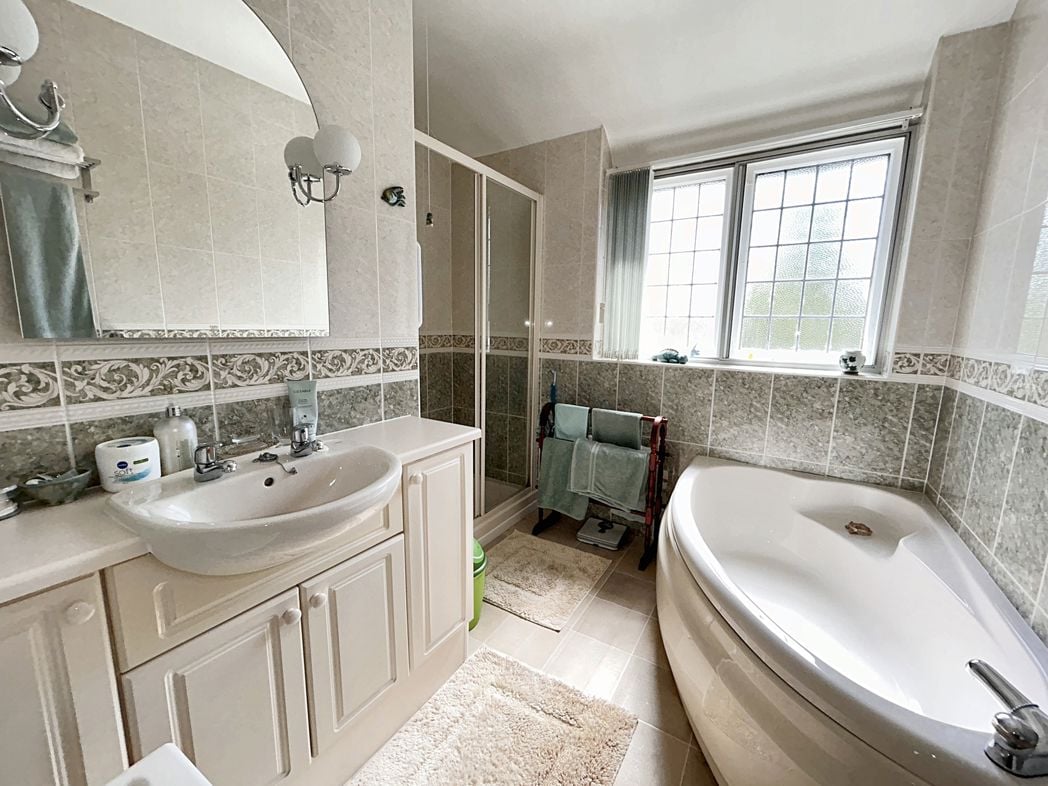 Property image 21 of 23