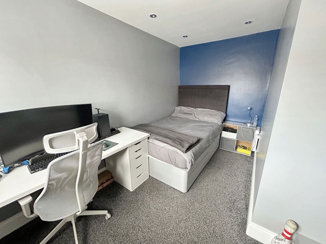 Property image 13 of 23