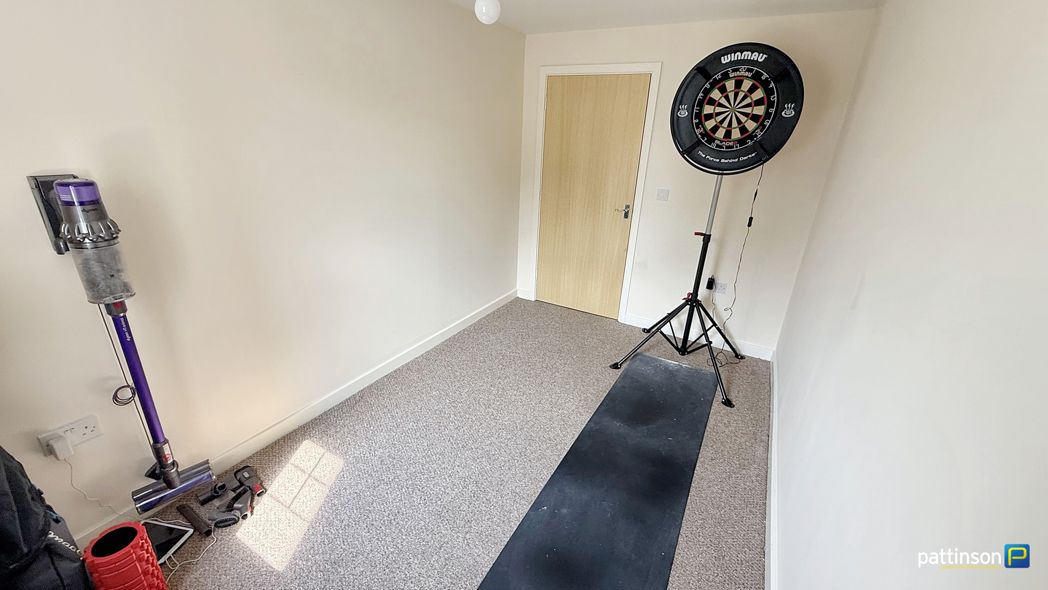 Property image 11 of 15