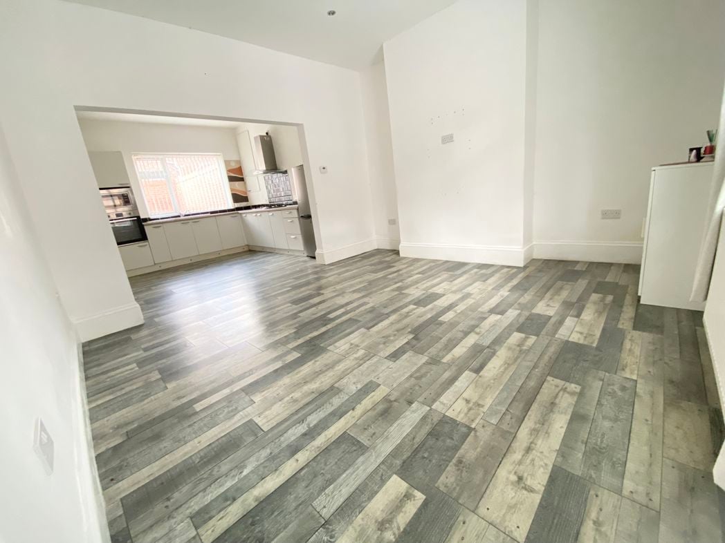 Property image 4 of 13