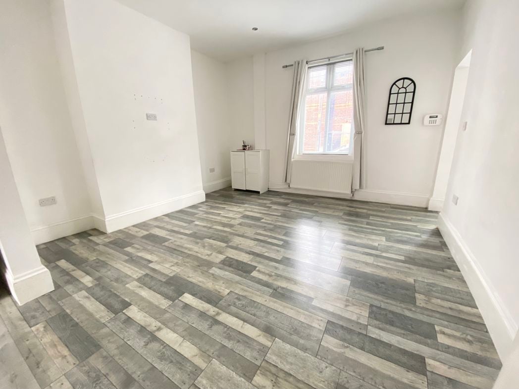 Property image 3 of 13