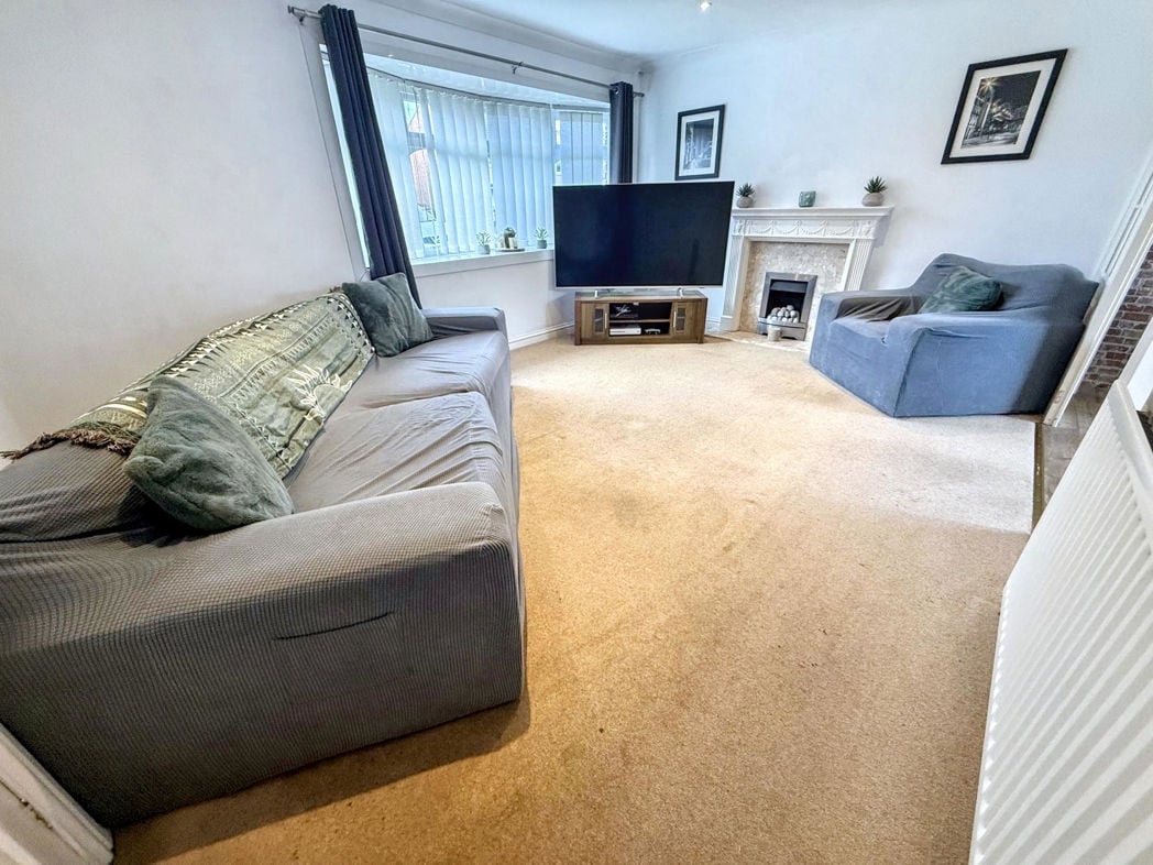 Property image 4 of 11
