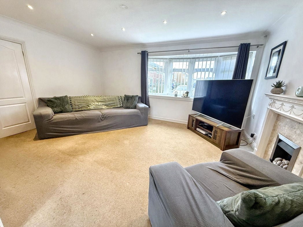 Property image 2 of 11