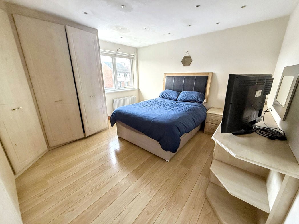 Property image 7 of 11