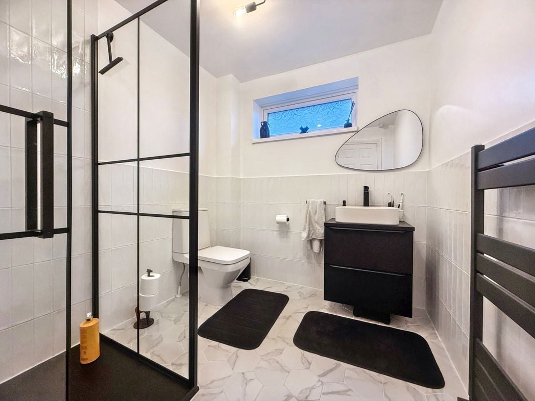 Property image 12 of 16