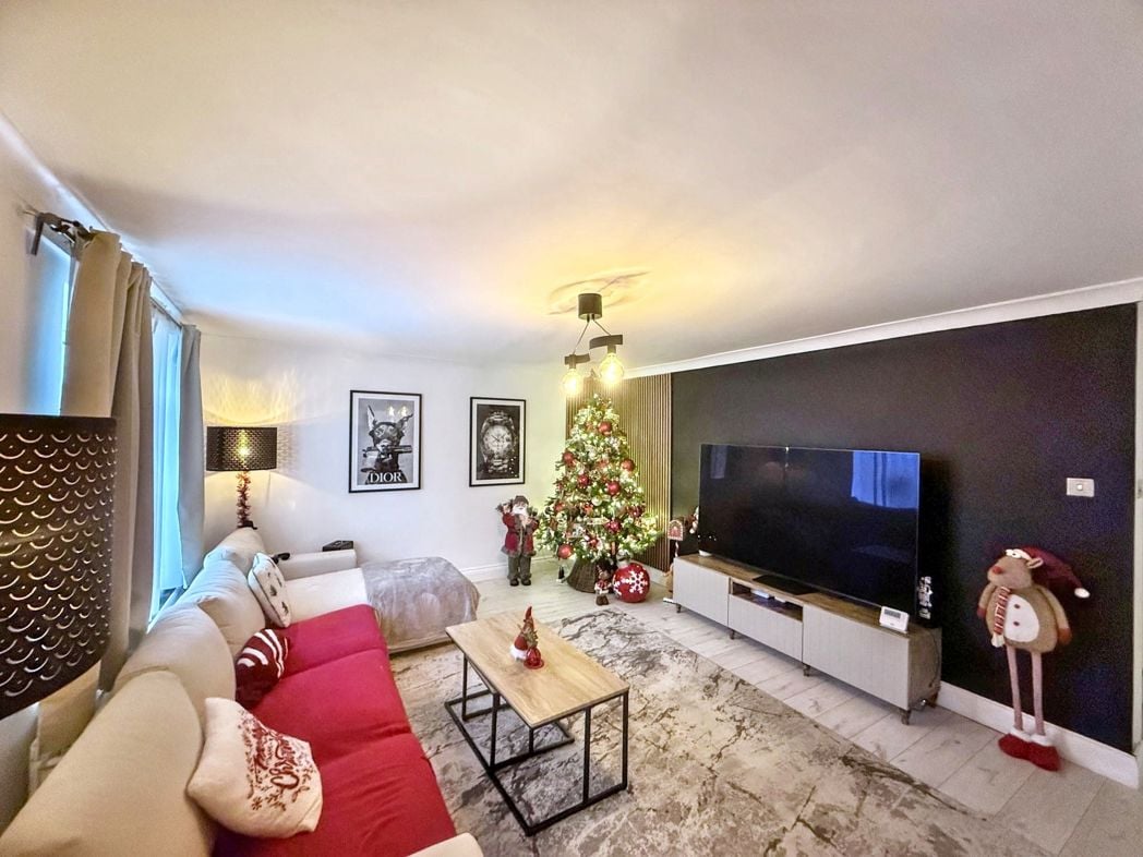 Property image 3 of 16