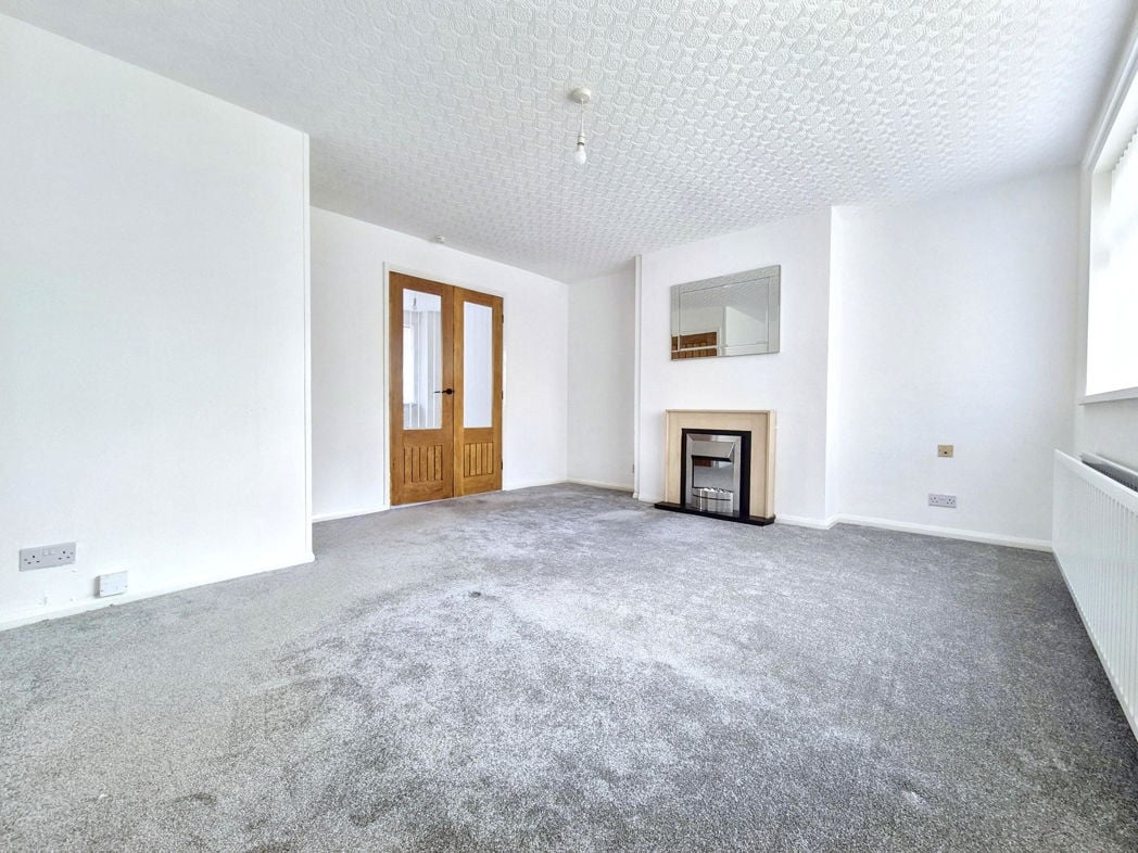 Property image 2 of 15