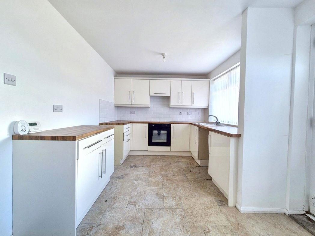 Property image 8 of 15