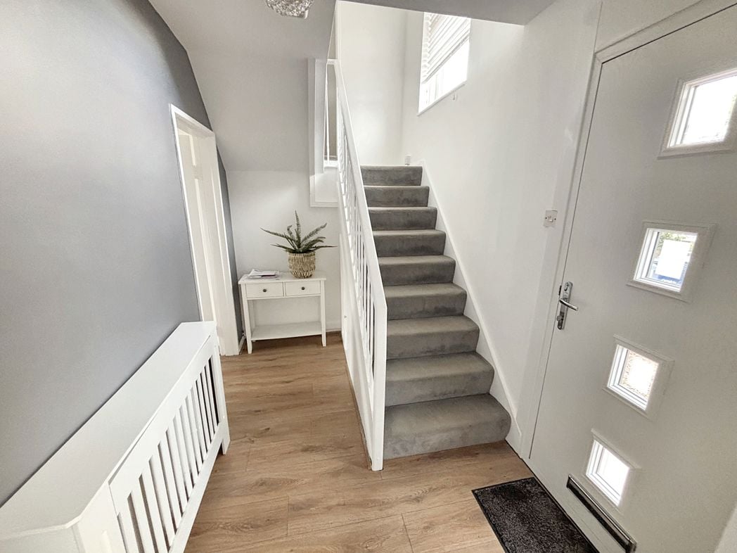 Property image 2 of 12