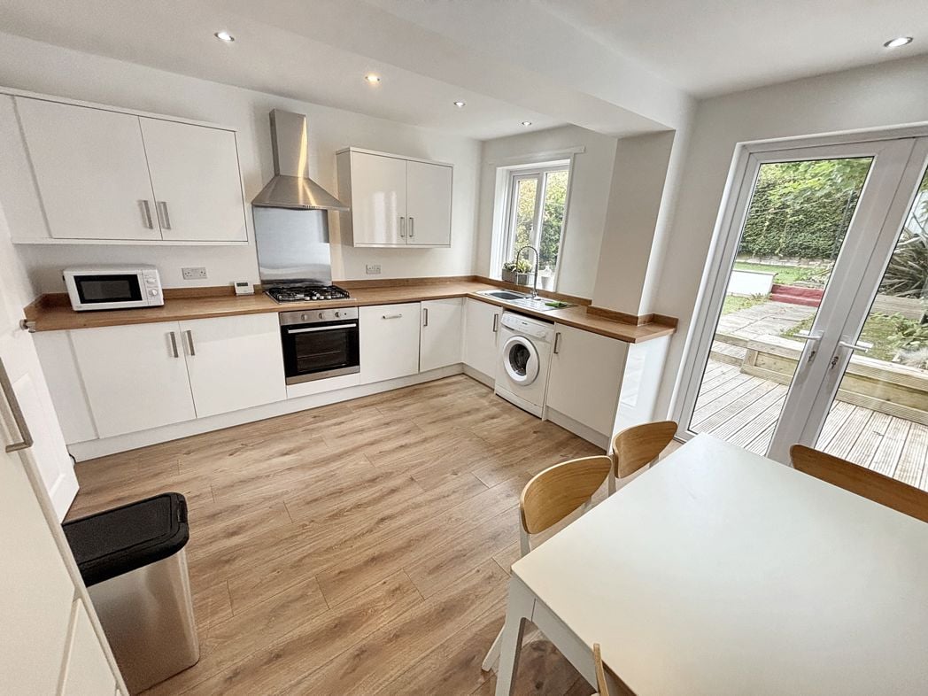 Property image 5 of 12