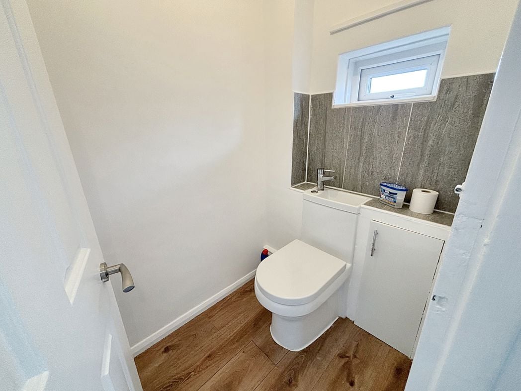 Property image 7 of 12