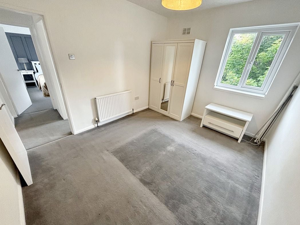 Property image 10 of 12